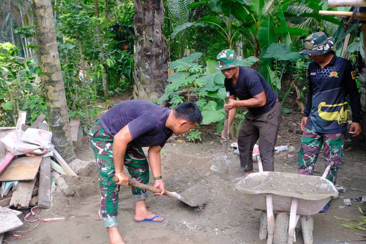 Program TMMD Pulihkan Rumah Tukirin, Hadirkan Kenyamanan bagi Warga Desa Aek Batu