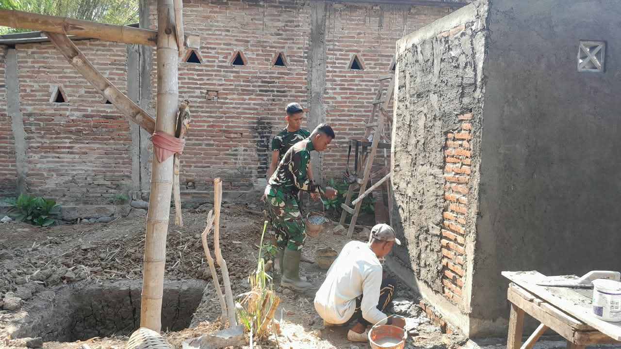 Pembangunan Sarana Sanitasi Ibu Sunarsih Memasuki Tahap Penting Pembangunan Sarana Sanitasi Ibu Sunarsih Memasuki Tahap Penting