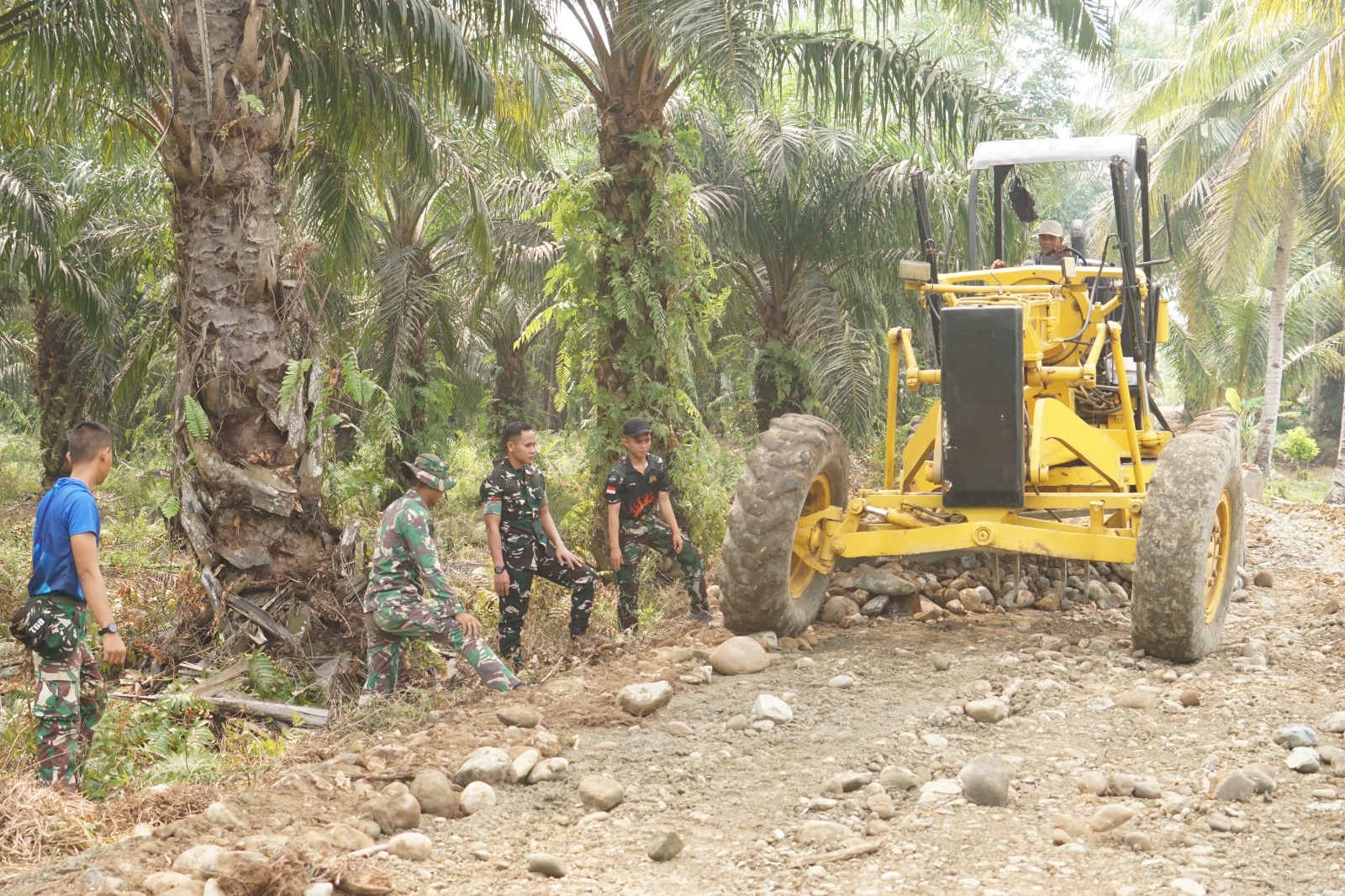 Progres Jalan TMMD ke-130 Meningkat, Akses Perkebunan Warga Kandang Limun Segera Terhubung