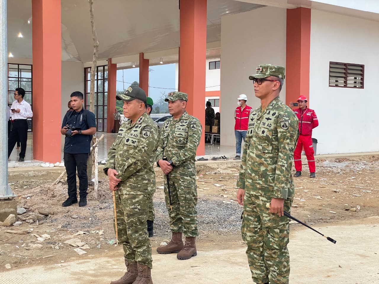 Dandim 1018/Gms Dampingi Kunjungan Kerja Pangdam XXII/Tambun Bungau Ke Sekolah Rakyat Terintegritas 1 Gunung Mas.