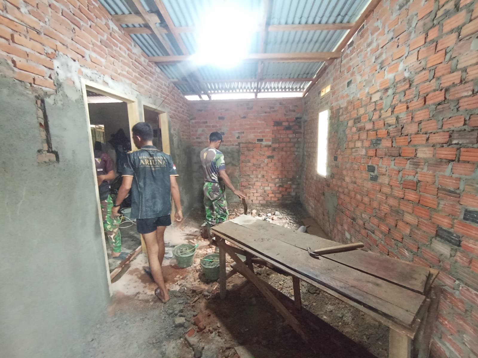 Keterlibatan TNI dan Komunitas Mendorong Kemajuan Rehab RTLH di Bengkulu