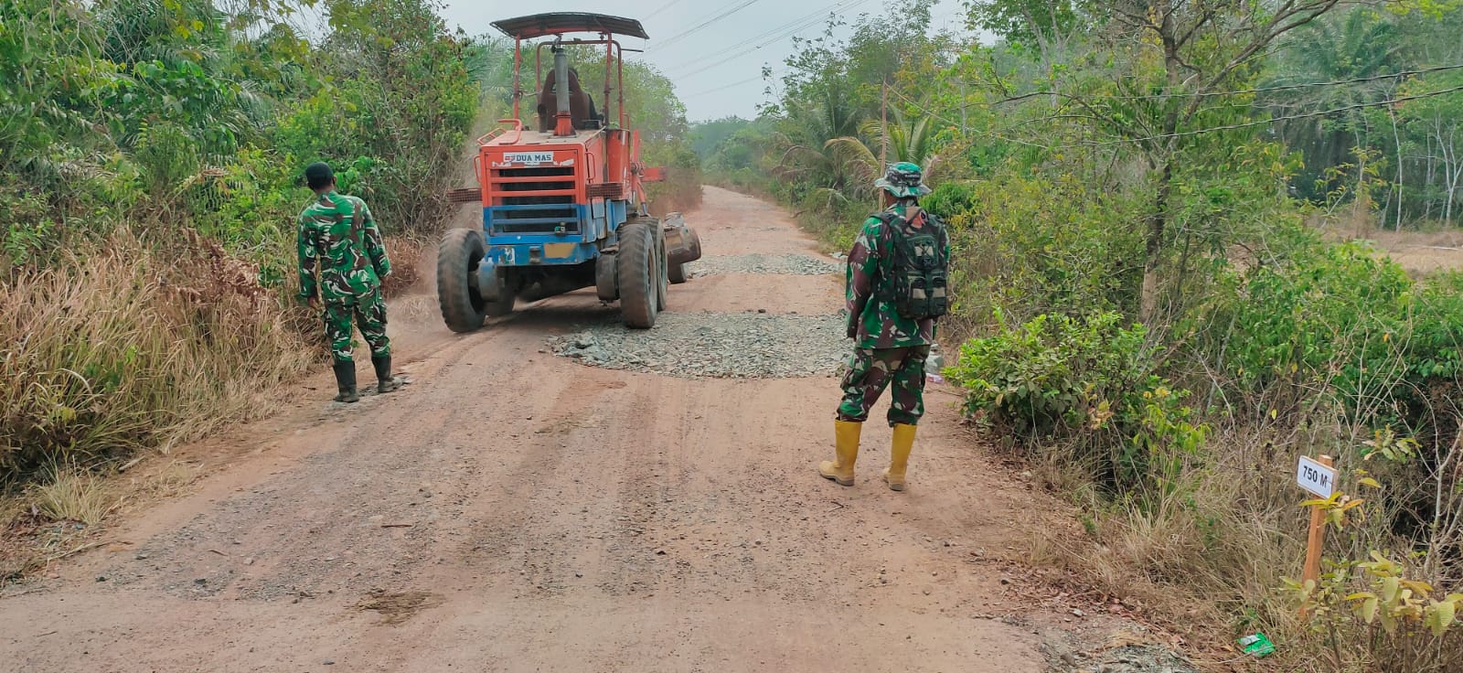Proyek TMMD Di Karang Rejo Dipercepat Dengan Kehadiran Alat Grader