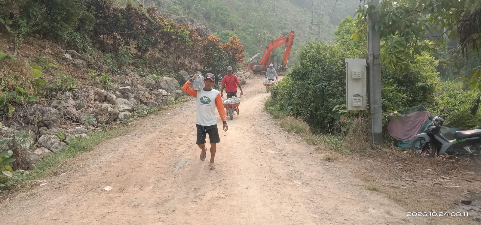 Kolaborasi Masyarakat dan TNI Ciptakan Pondasi Kuat di TMMD ke-130