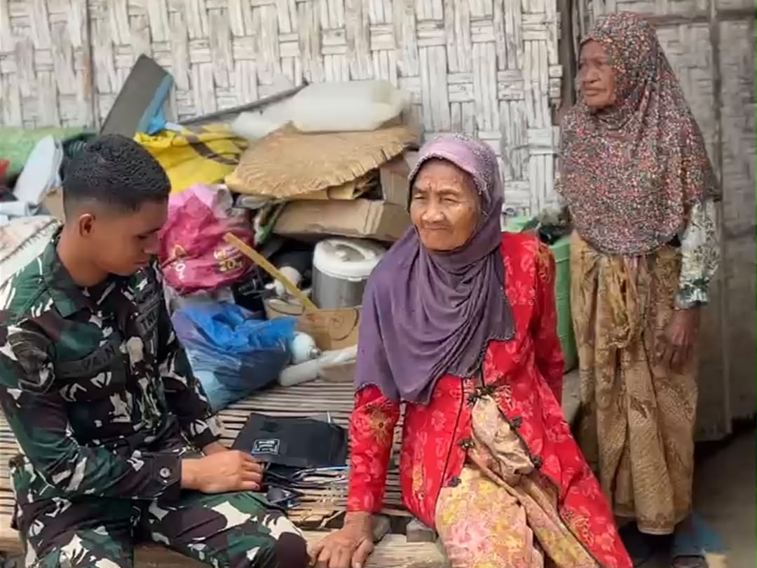 Tim Kesehatan TMMD ke-130 Kodim Pamekasan Jemput Bola, Pastikan Kesehatan Warga Terjaga