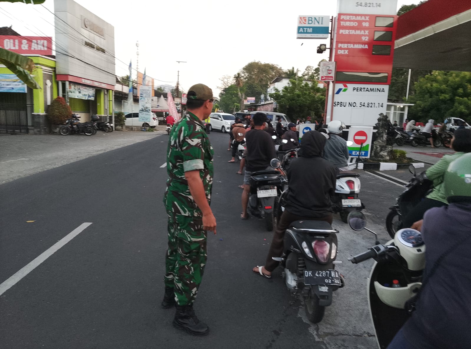 Pemantauan Ketertiban di SPBU oleh Kodim Tabanan