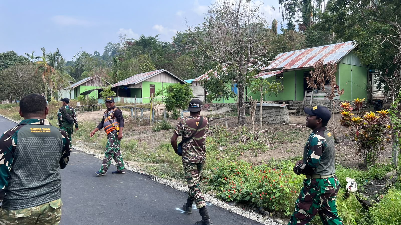 Cahaya Kebersamaan TMMD Ke-130 Bersama Masyarakat Yamboi