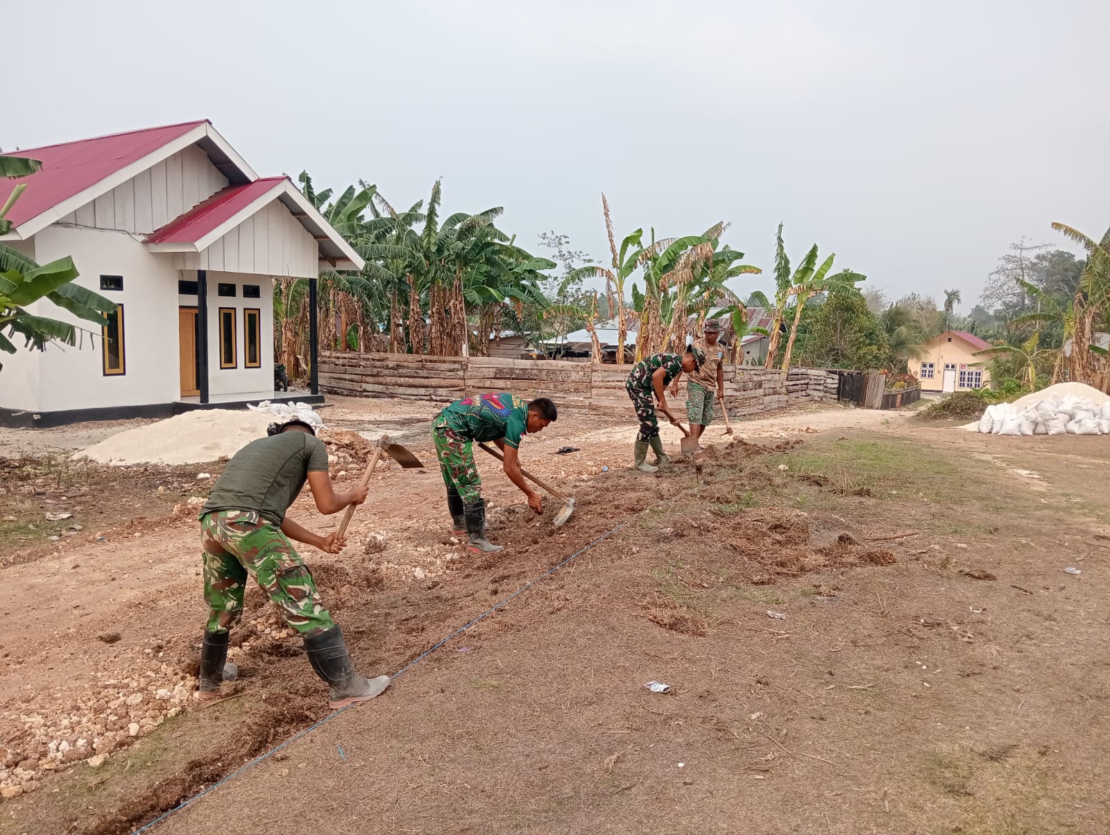 Keberhasilan TMMD Ke-130 di Kacepi Terwujud Lewat Kerjasama Tim yang Solid