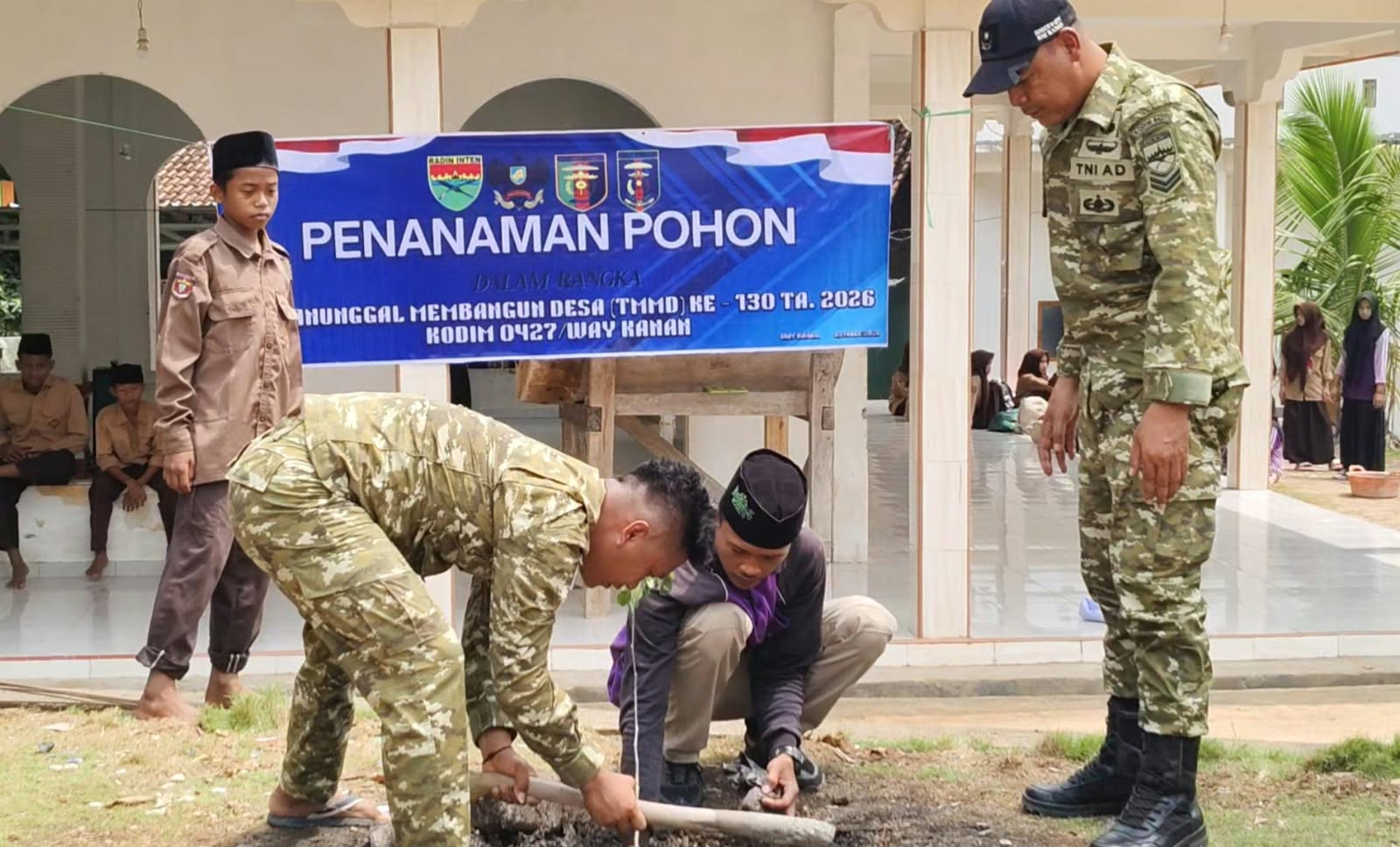 Membangun Kesadaran Lingkungan: TNI Tanam Pohon di Sabilul Hidayah