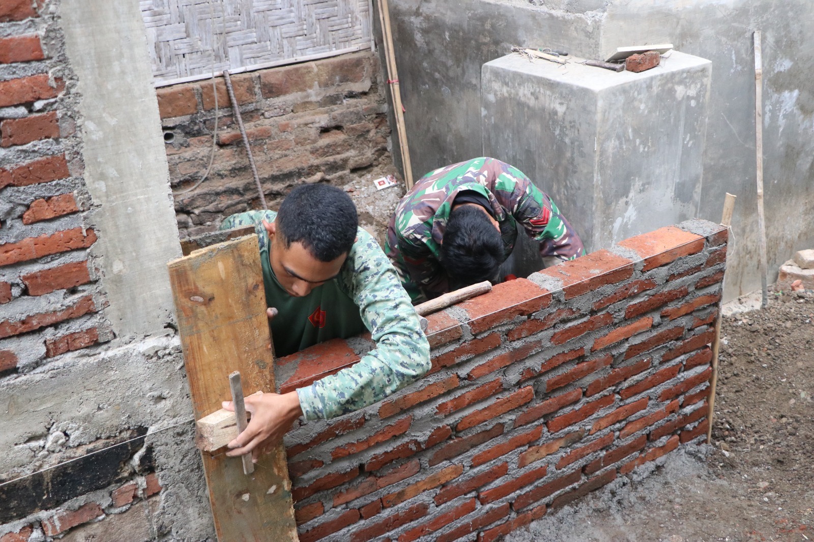 Proyek Jambanisasi di Desa Pojok Capai Tahap Kritis menuai Perhatian