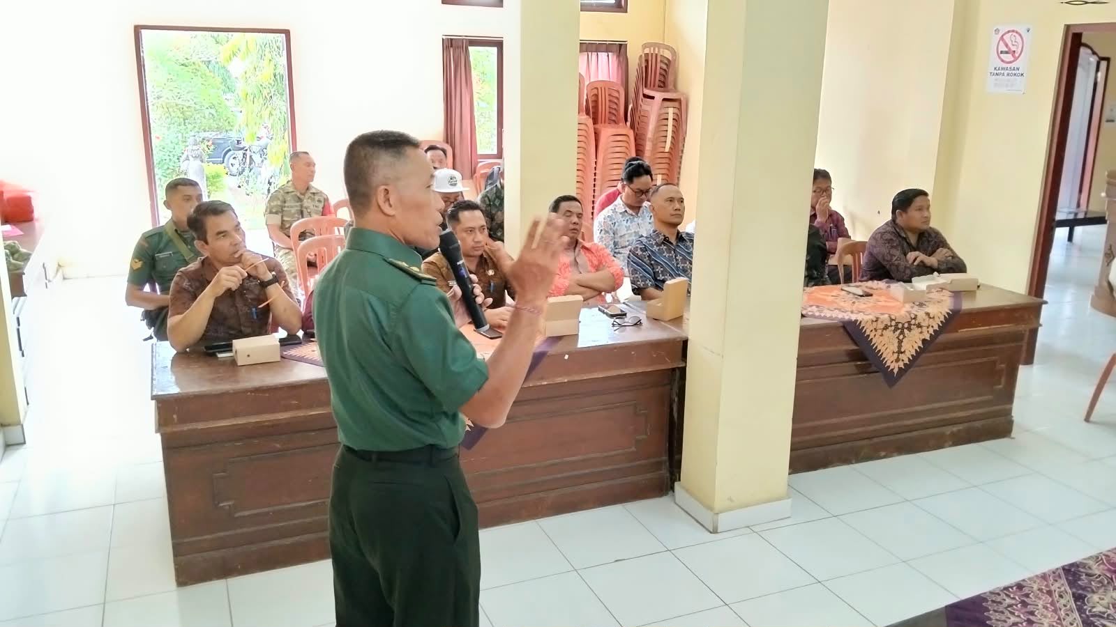 Sosialisasi Penerimaan Calon Prajurit TNI AD oleh Danramil Bangli