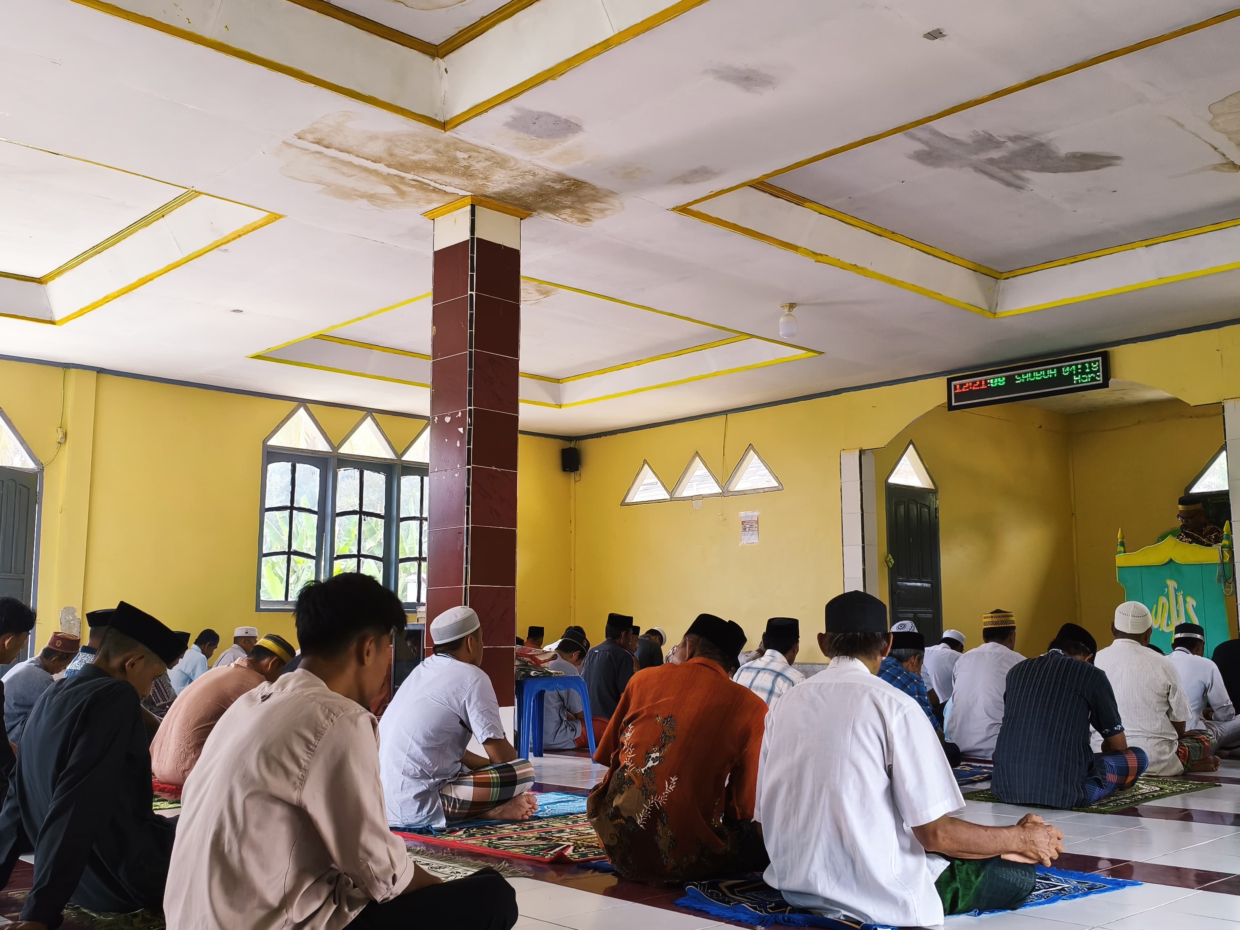 Bukan Hanya Bangun Jalan, TMMD ke-130 Kodim 1403/Palopo Juga Bangun Hati, Satgas dan Warga Sujud Bersama