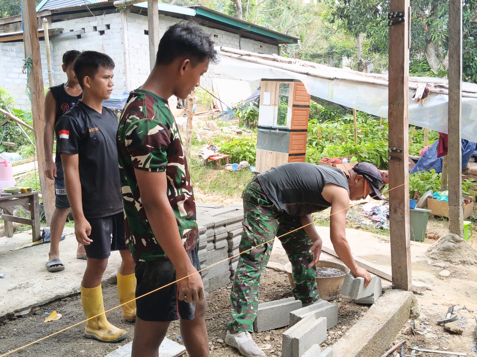 Pembangunan Rumah Layak untuk Ibu Wirdawati Dimulai dengan Dukungan Warga