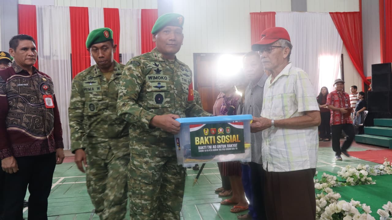 TNI AD Lakukan Aksi Sosial di Katingan untuk Tingkatkan Kesejahteraan Warga TNI AD Lakukan Aksi Sosial di Katingan untuk Tingkatkan Kesejahteraan Warga