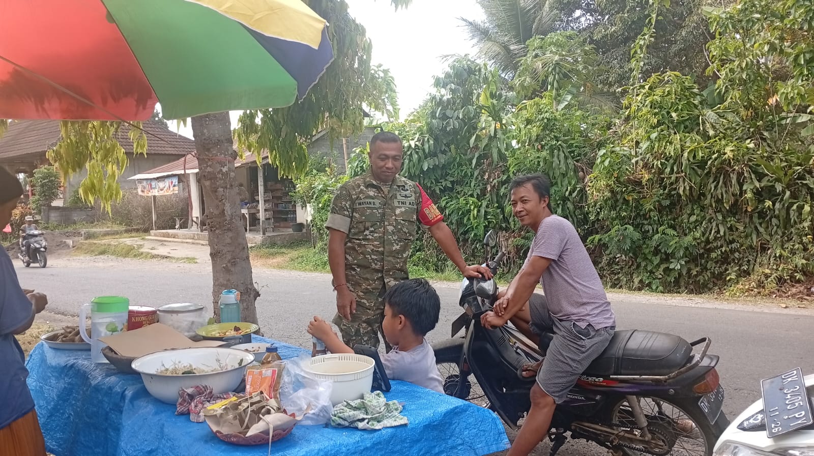 Patroli Babinsa di Desa Undisan untuk Meningkatkan Keamanan