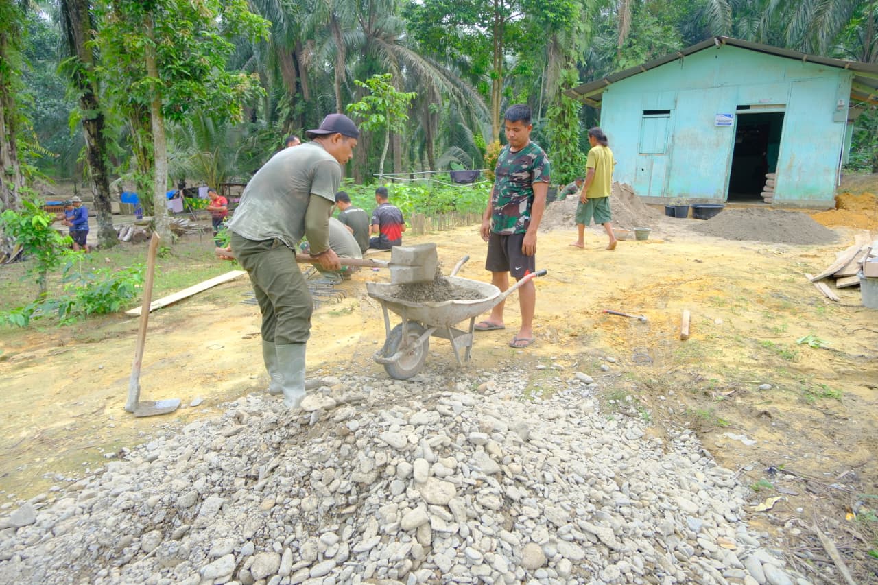 Dampak Positif TMMD di Aek Batu, Keluarga Suroto Dapatkan Hunian Baru