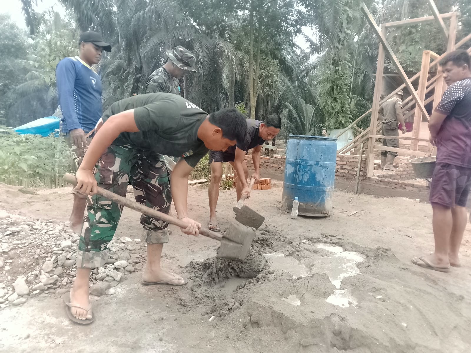 Pembangunan Rumah Pak Suroto: Awal Baru di Usia 62 dengan Bantuan TMMD