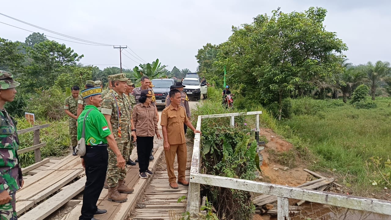 Normalisasi Sungai dan Lingkungan dalam TMMD ke-130 di Landak