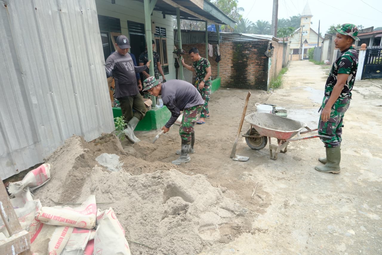 Warga Apresiasi Kepedulian TNI, RTLH Ibu Dorimah di Cikampak Pekan Resmi Rampung