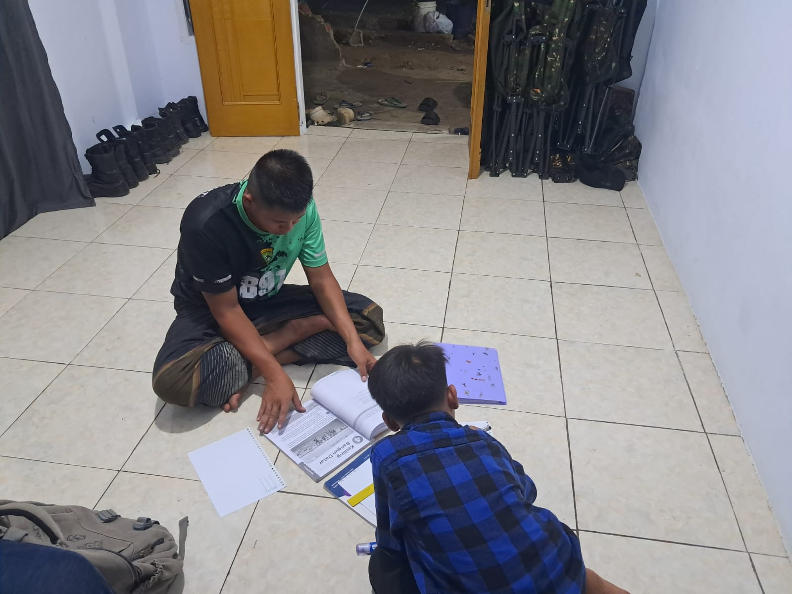 Interaksi Hangat Satgas TMMD ke-130 dengan Generasi Muda di Bengkulu
