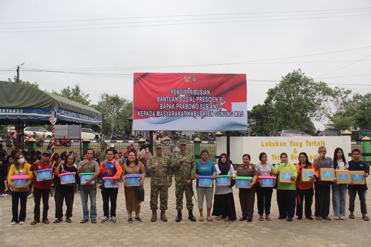 Irdam XXII/Tambun Bungai Distribusikan Bantuan Presiden RI di Kodim 1018/Gunung Mas
