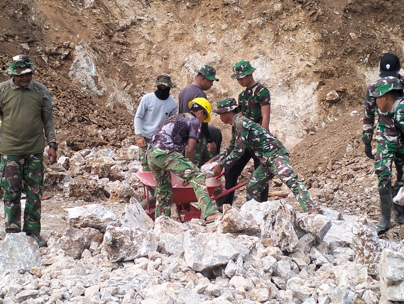 TMMD ke-130: TNI dan Masyarakat Bersatu dalam Pembangunan