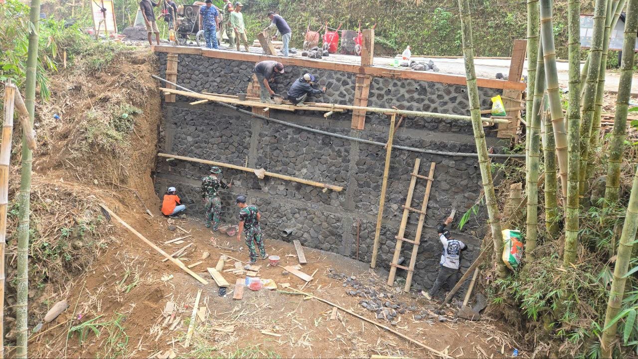 Pembangunan Penahan Tanah TMMD ke-130 Capai 85 Persen, Penyelesaian Hingga Dekat