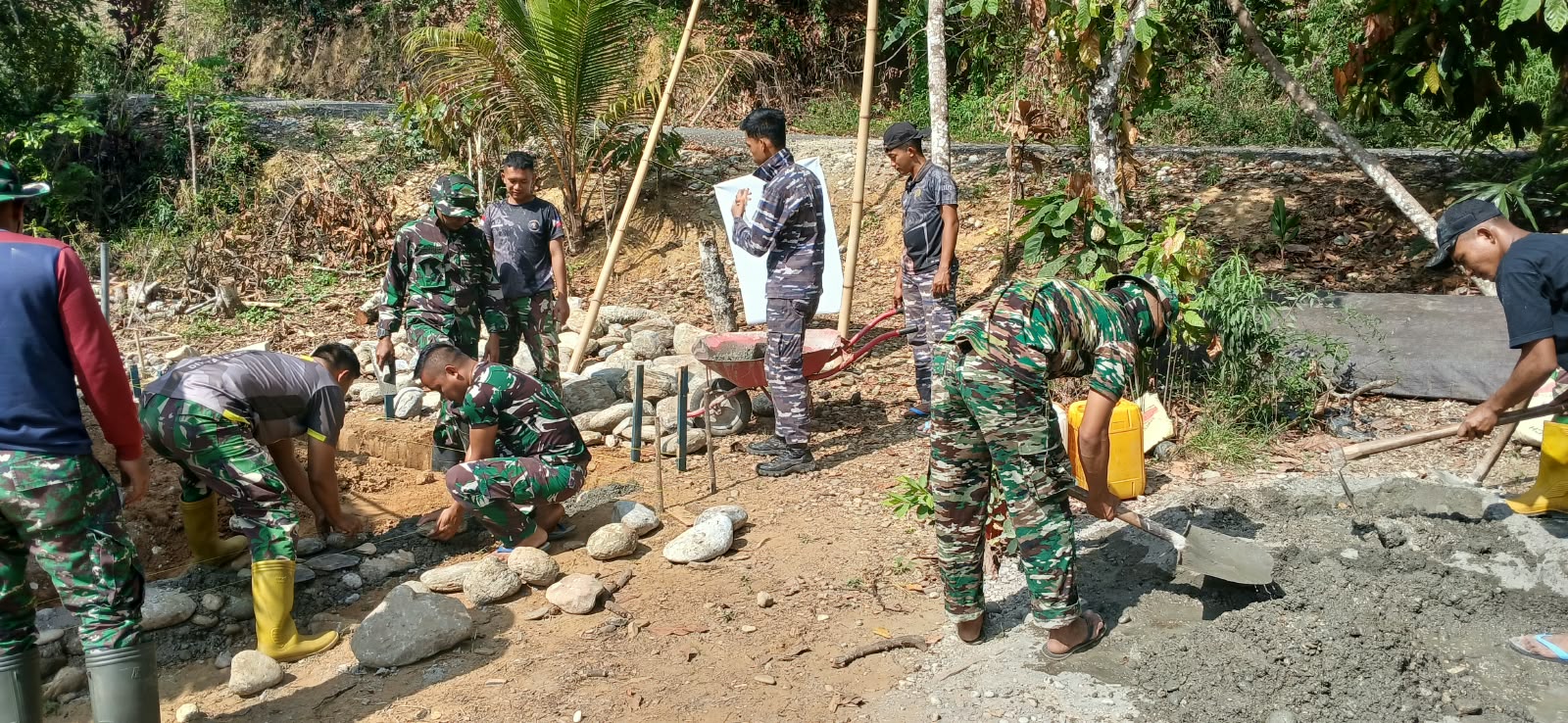 Pembangunan RTLH di Desa Leboni: Satgas TMMD Ke-130 Awali Penggalian Pondasi