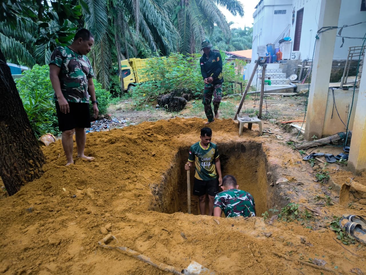Masyarakat Labuhanbatu Sambut Pembangunan Toilet Umum untuk Kesehatan Bersama
