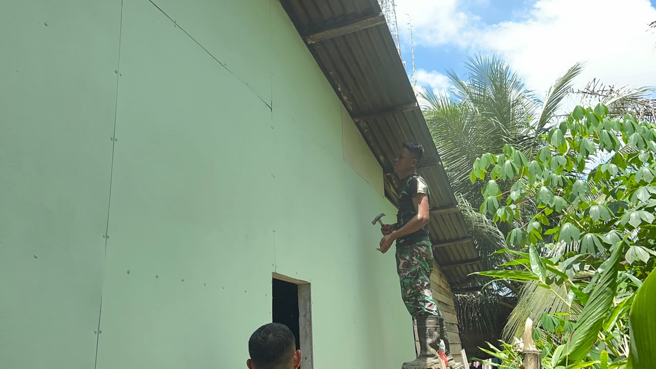 Perubahan Hunian Ibu Heni: Upaya TNI dalam Mewujudkan Kesejahteraan