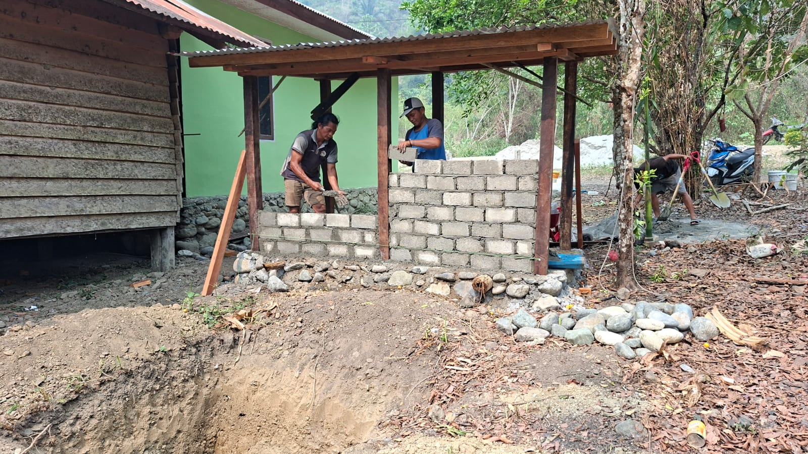Masyarakat Yamboi Berinovasi, Ubah Batako Jadi Fasilitas Sanitasi Berkualitas