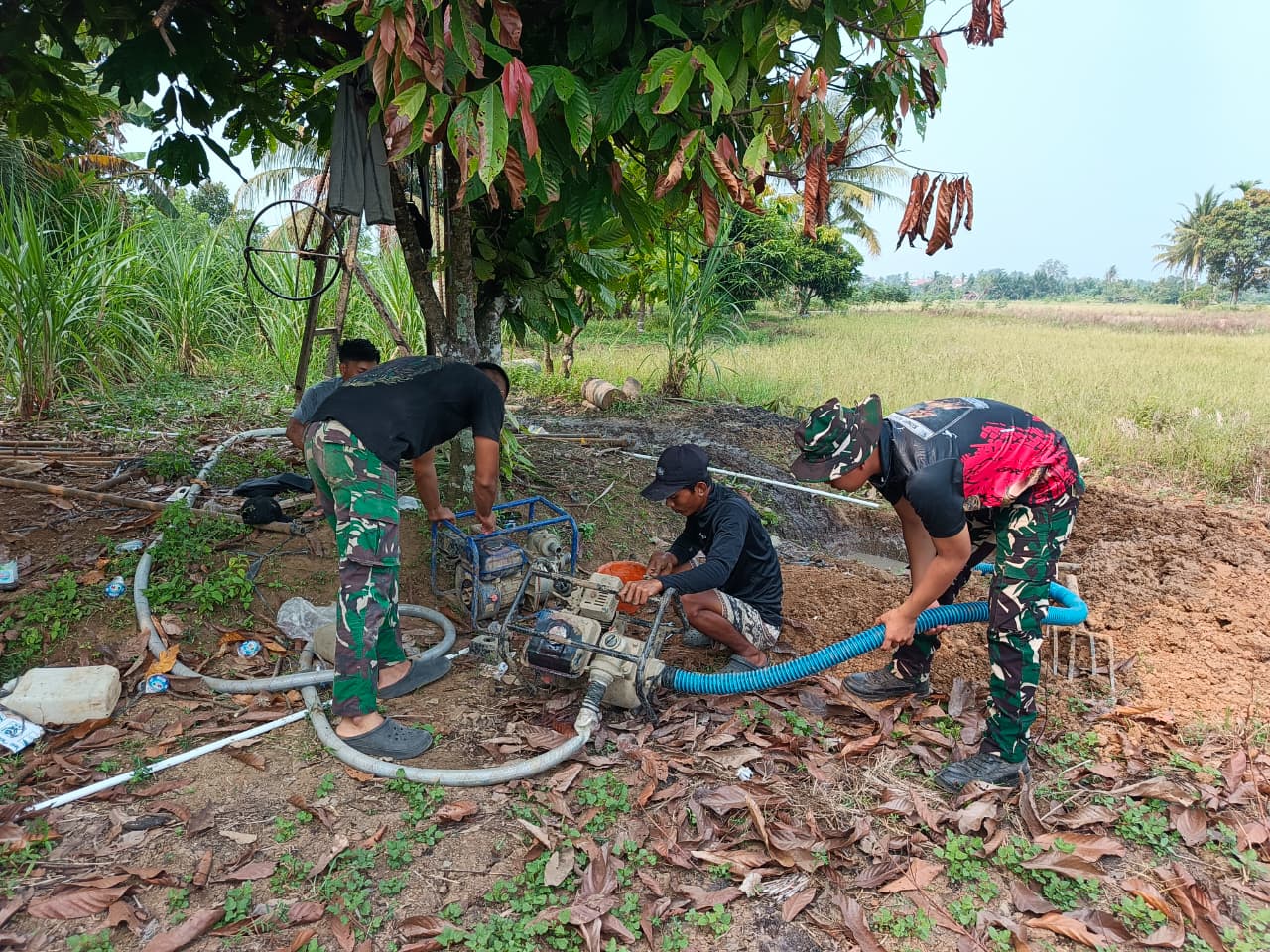 Pembangunan Sumur Bor sebagai Wujud Gotong Royong TNI dan Warga
