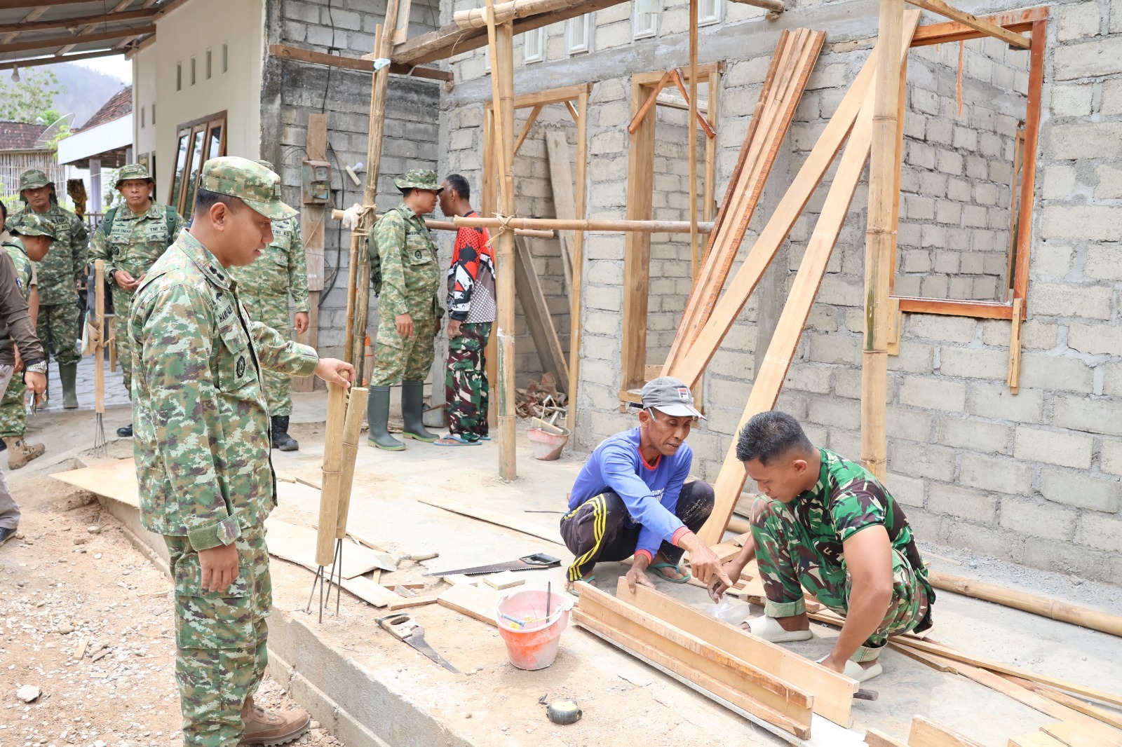 Bekisting Ring Balok Dipasang, RTLH Bu Muji Masuki Tahapan Penting