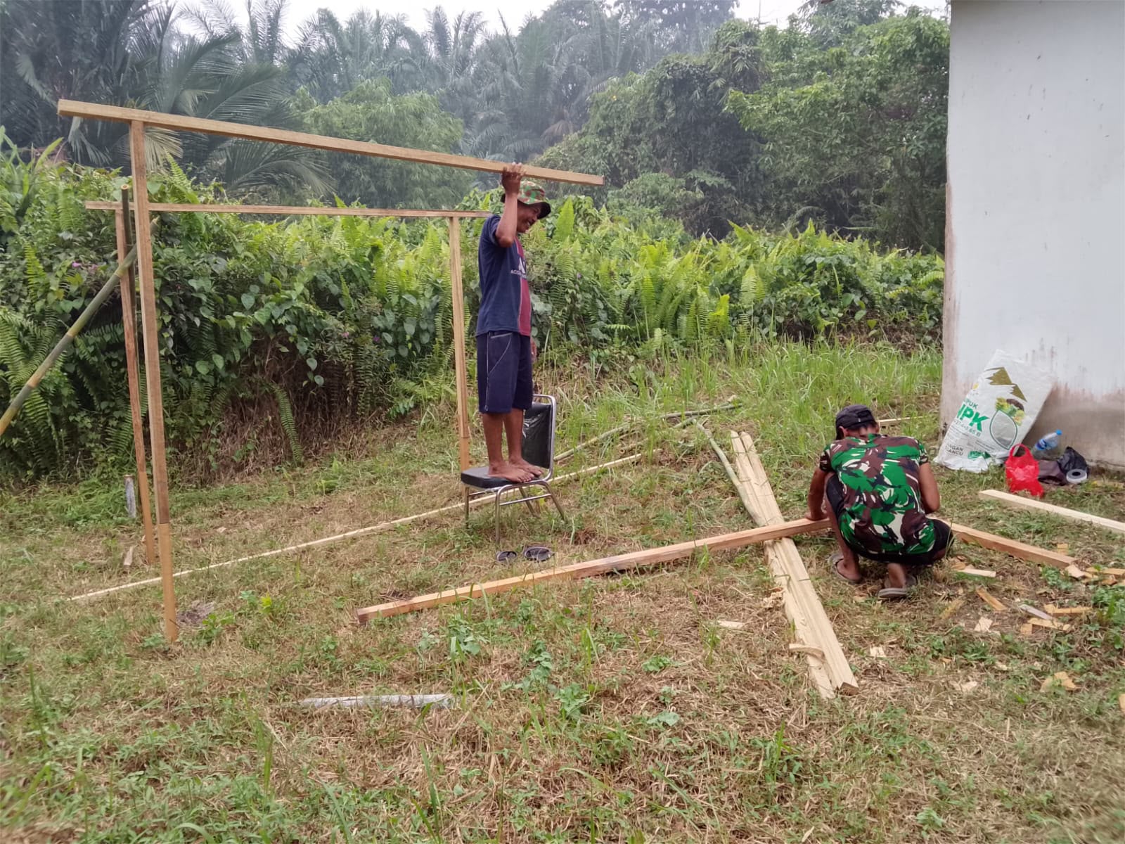 Satgas TMMD Kodim 1210 Landak Kembangkan Infrastruktur untuk Akses Air Bersih