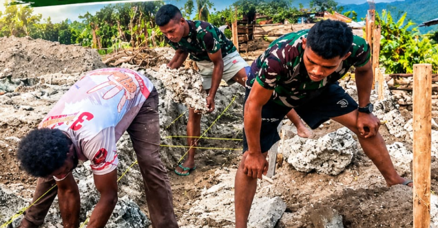 Upaya Satgas TMMD Ciptakan Rumah Layak untuk Masyarakat Desa Umiyal