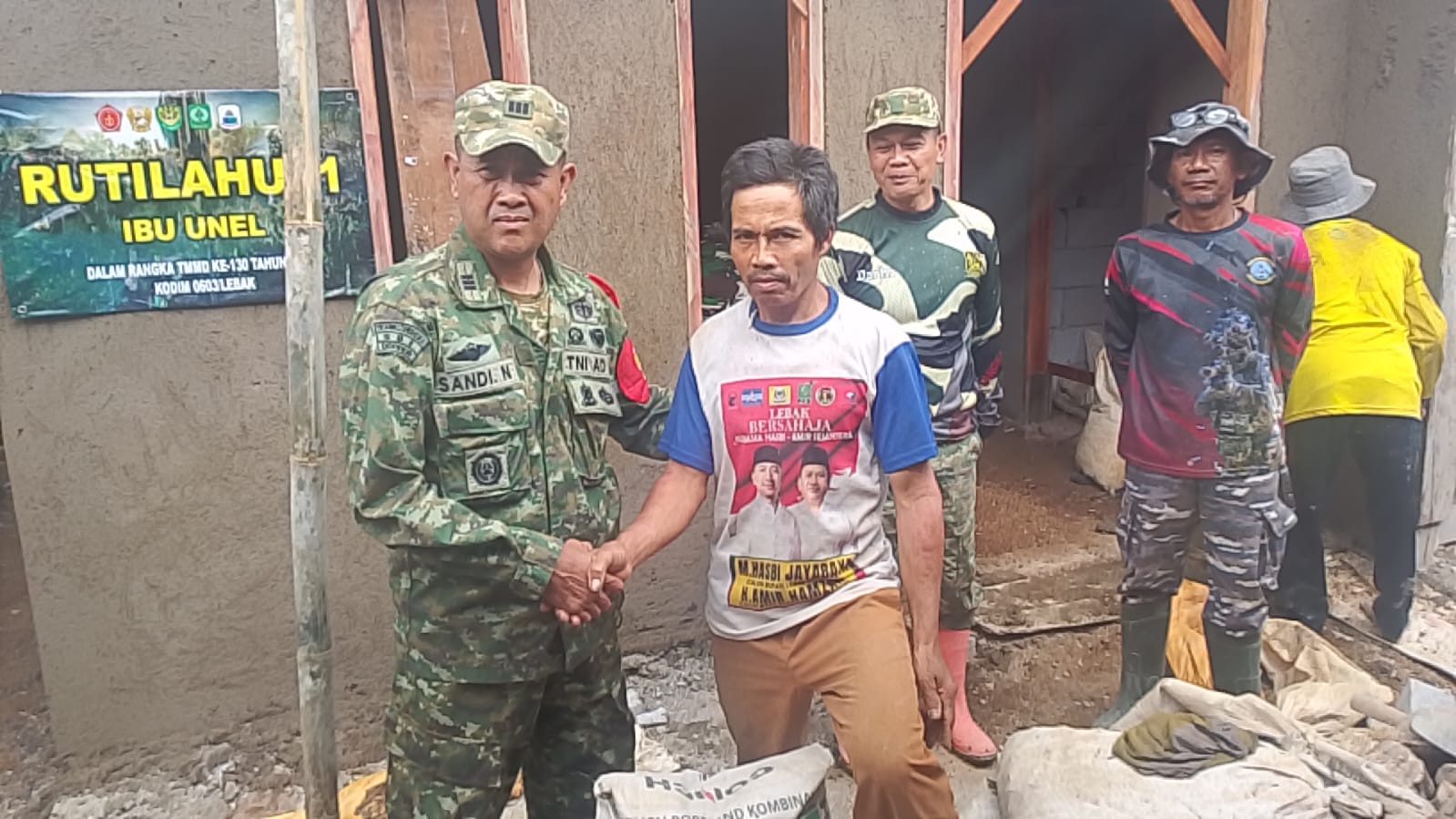 50 Sak Semen Disalurkan, TMMD ke-130 Kodim 0603/Lebak Dukung Percepatan Pembangunan Rutilahu di Citorek