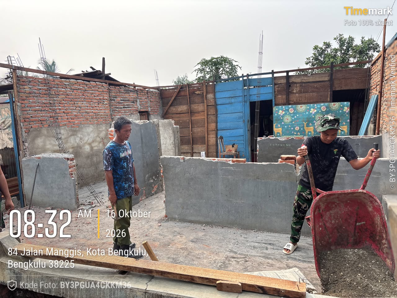 TMMD ke-130 Hadir di Rumah Pak Rauf, Wujud Kepedulian TNI kepada Warga di Usia Senja